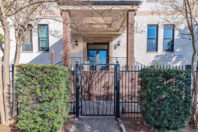 Building Photo - 1100 Harvard St