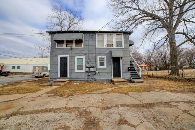 Building Photo - S Trenton Ave Triplex