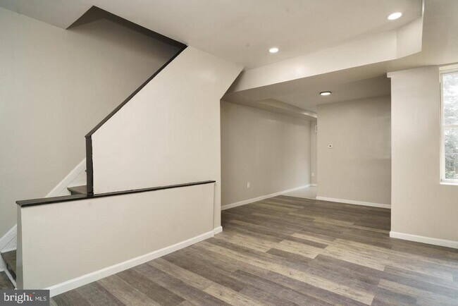 Building Photo - 5820 Willows Ave
