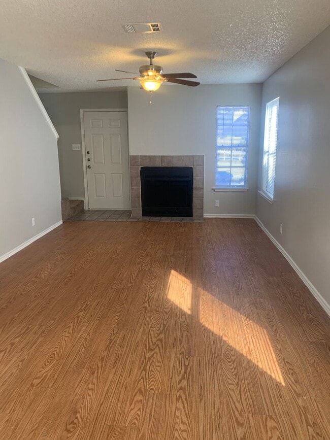 Building Photo - 7814-7816 Las Olas Blvd