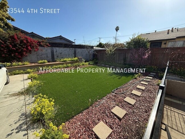 Building Photo - 33544 4th St