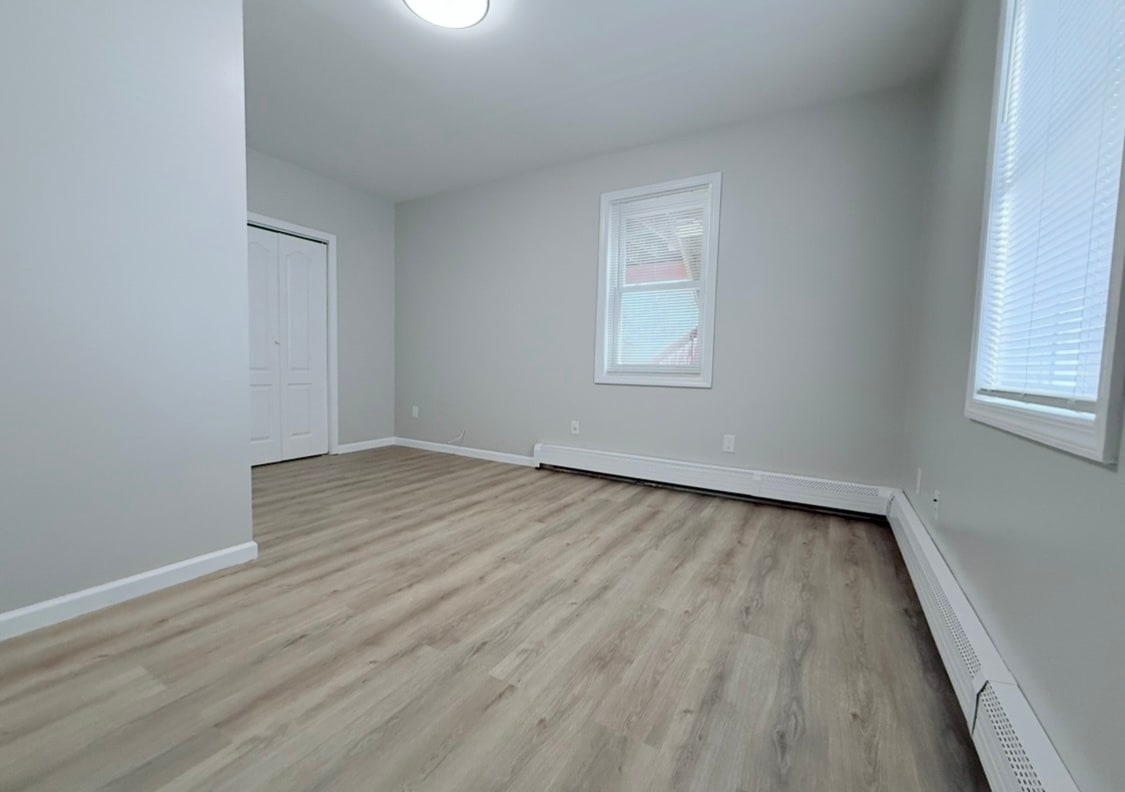 Building Photo - 621 2nd St