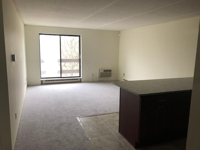 Building Photo - 46 Cochituate Rd