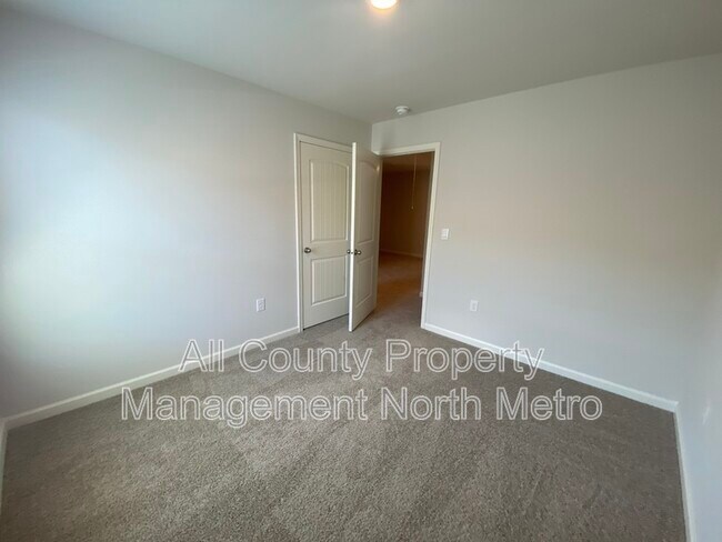 Building Photo - 3091 Greyton Dr