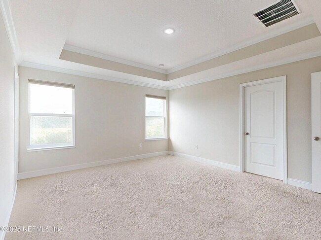 Building Photo - 210 Thistleton Wy