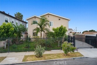 Building Photo - 329 E Lanzit Ave