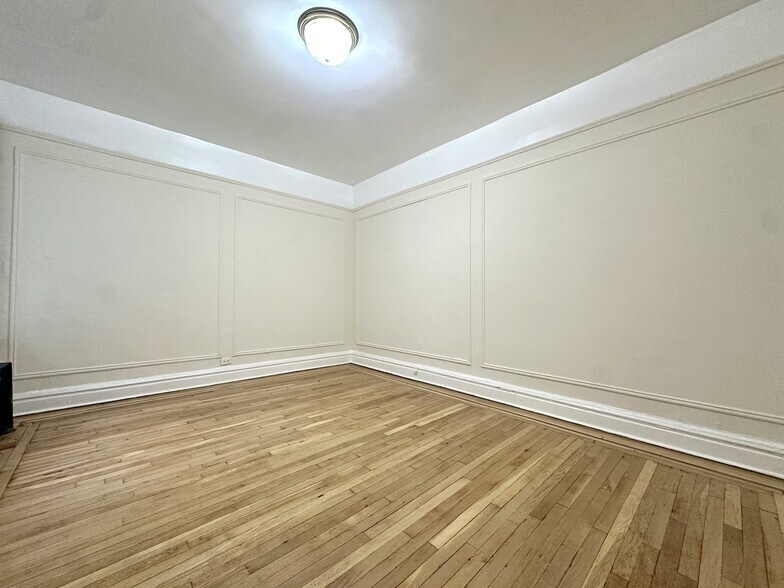 Building Photo - 536 Fort Washington Ave