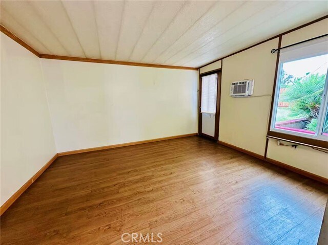 Building Photo - 1459 W Wabash St