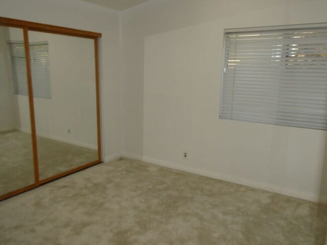 Building Photo - Single Story 3 Bedroom Home for Rent in Sa...