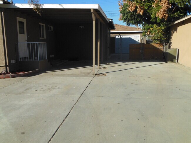 Building Photo - 11415 Potter St