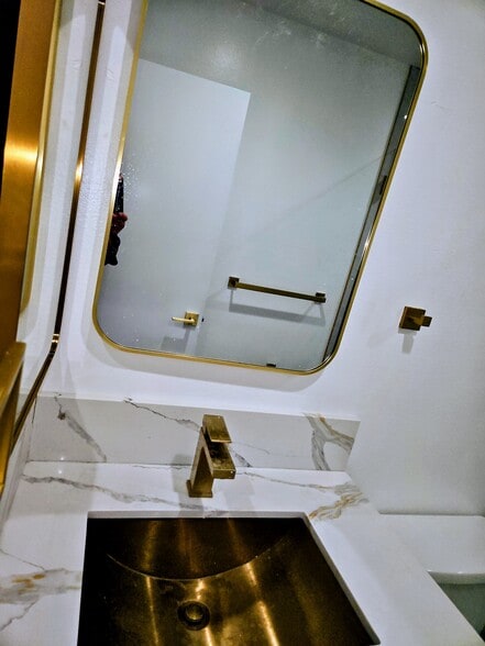 Building Photo - 141 Greentree Ln