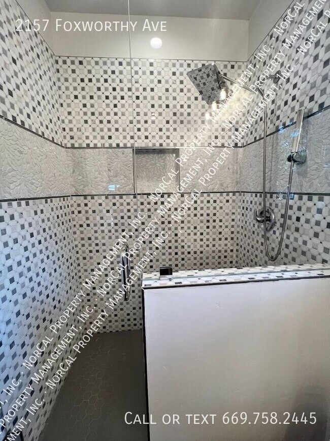 Building Photo - 2157 Foxworthy Ave