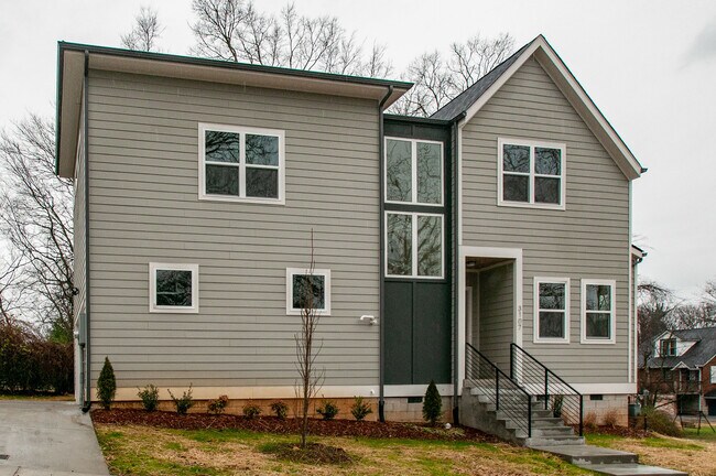 Primary Photo - 300 Sunrise Ave