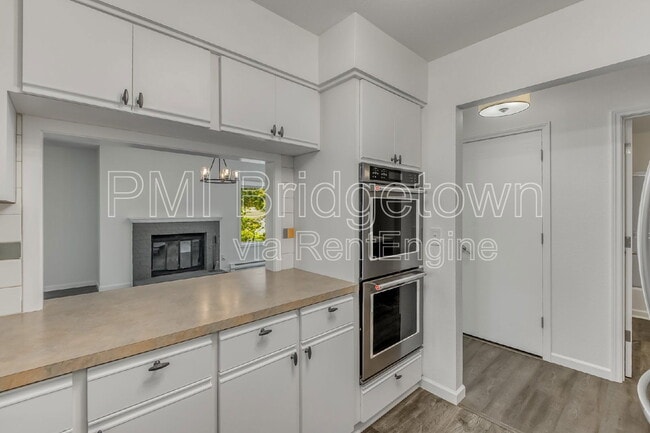 Building Photo - 303 Cervantes Cir