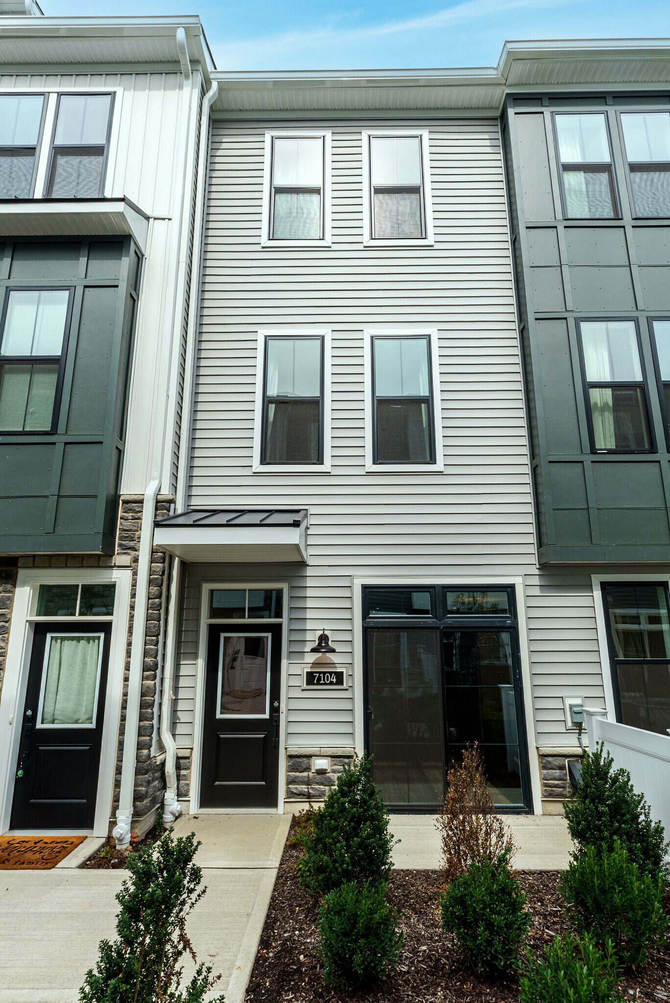 Front View 1 - 7104 Donatello Dr