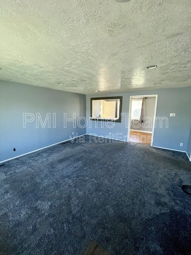 Building Photo - 224 W 700 N