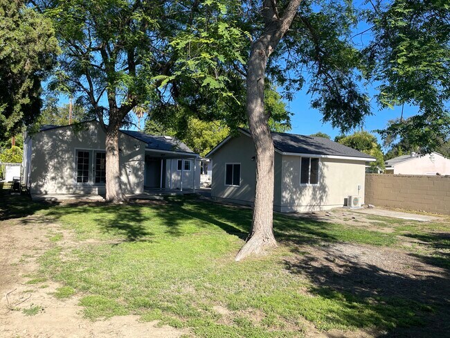 Building Photo - 5457 Beck Ave