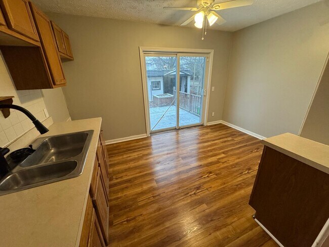 Building Photo - Renovated 3BR Home in Euclid (Move-In Ready)