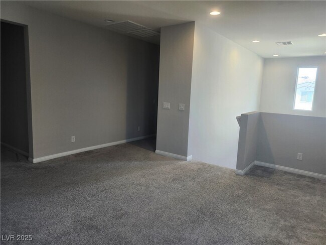Building Photo - 9897 W Oleta Ave