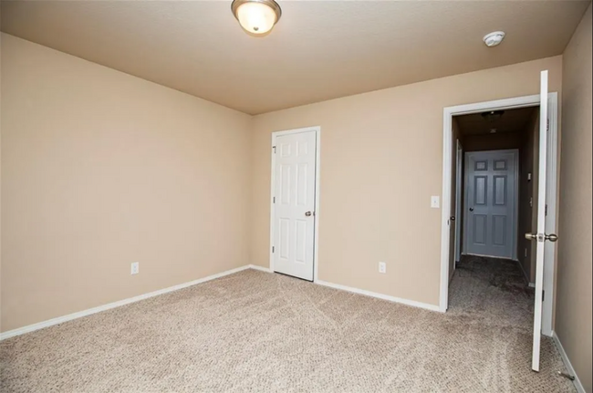 Building Photo - Charming 3 Bed, 2 Bath Home | Fenced Yard ...