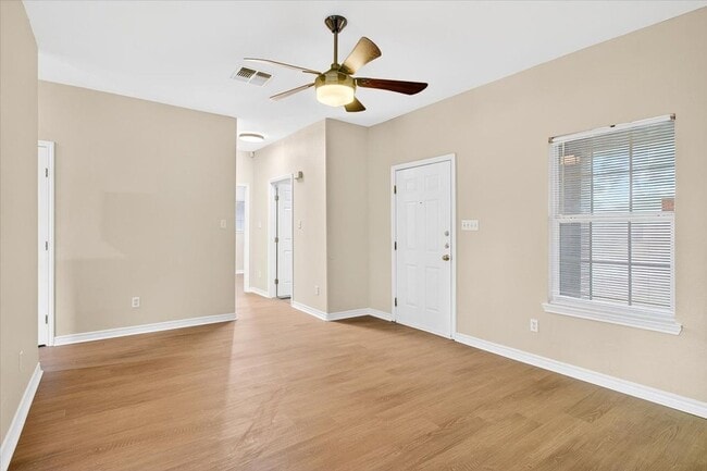 Building Photo - 3726 Sunnyville Dr