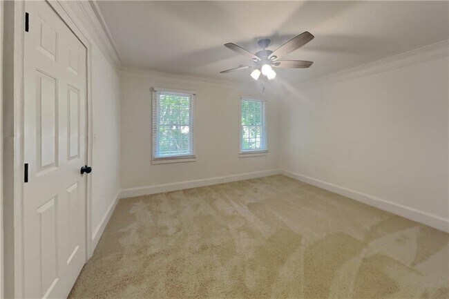 Building Photo - 5340 Bannergate Dr
