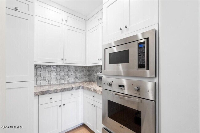 Building Photo - 10074 E Flathorn Dr