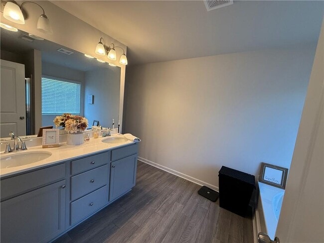 Building Photo - 209 Buckingham Ln