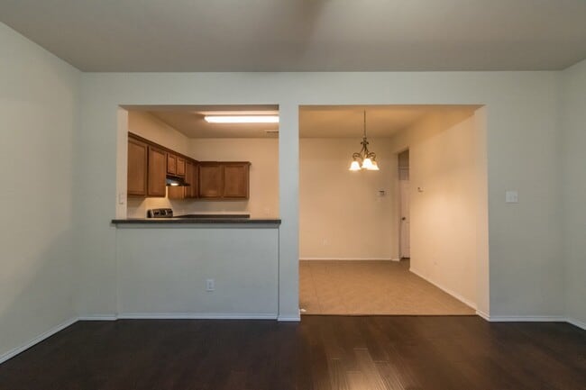 Building Photo - 4074 Kyndra Cir