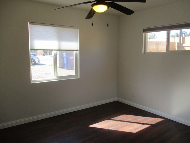 Building Photo - Lakeside Newly remodeled 4 Bdr 2.5 Bath Ho...