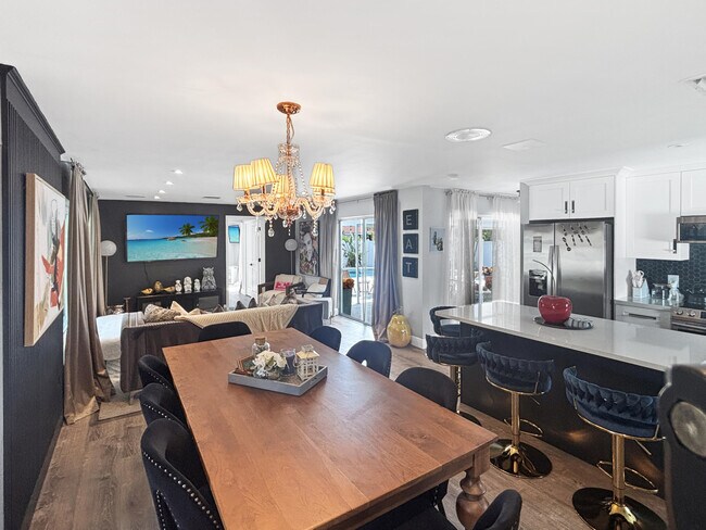 Building Photo - 100 SW 17th St