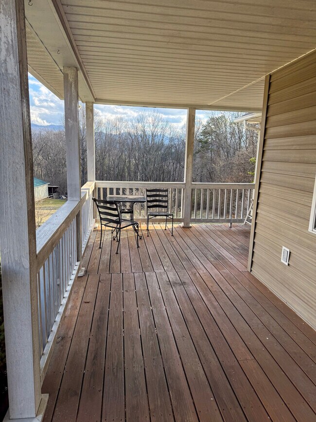Building Photo - 74 Lockes Way