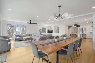 Building Photo - 1835 Naugles Dr