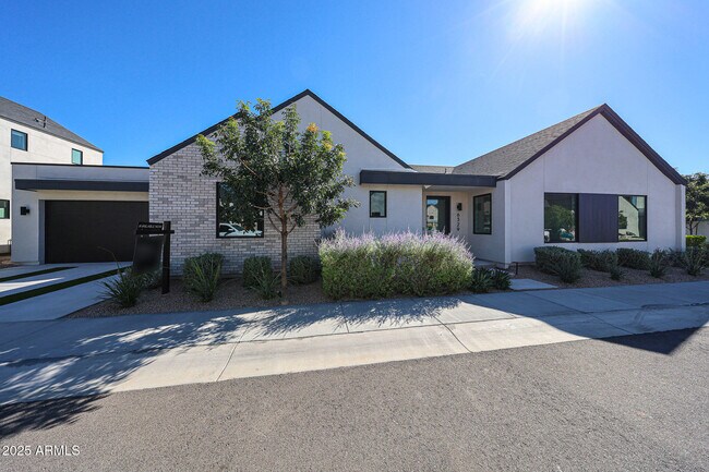 Building Photo - 6329 N 10th Dr