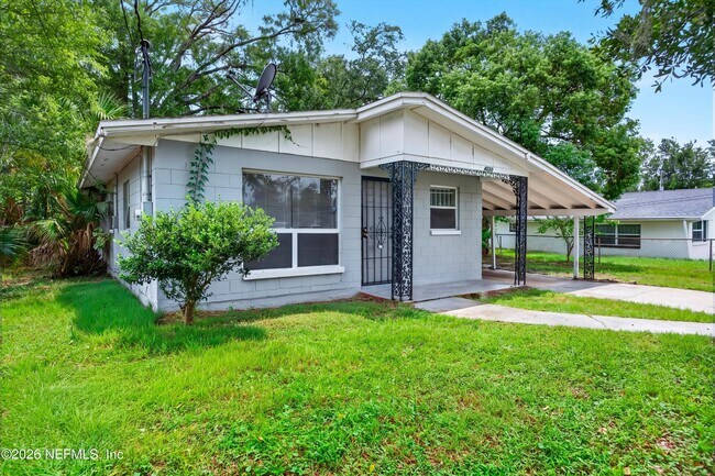 Building Photo - 4030 Leonard Cir E