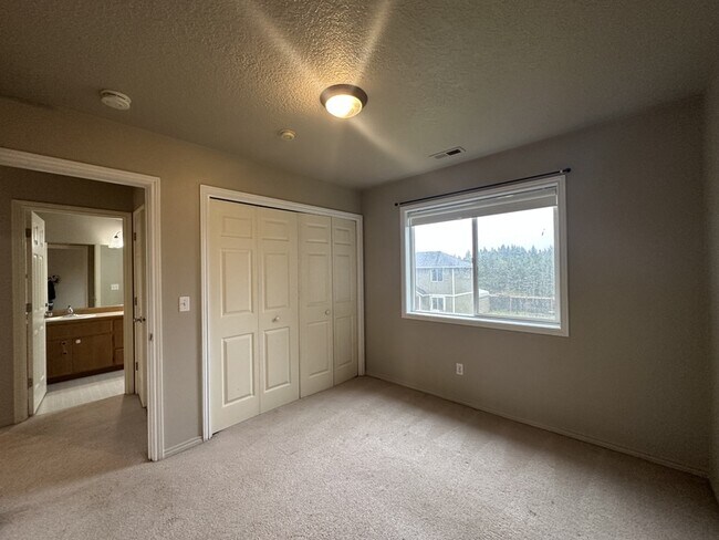 Building Photo - 24574 SW Ladd Hill Rd