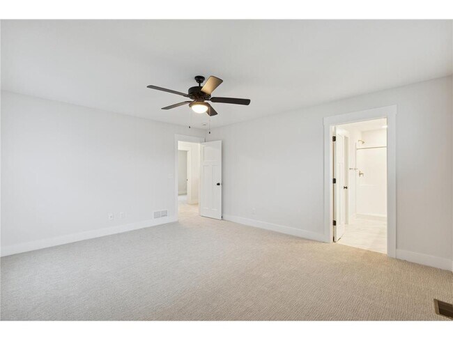 Building Photo - 8689 Deerwood Ln N