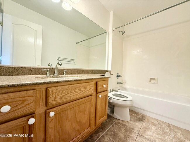 Building Photo - 1953 Putnam Pl