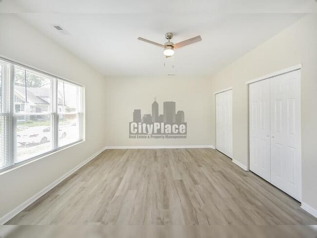 Building Photo - 614 Parkway Ave