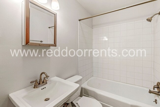 Building Photo - 4925 Crittenden Ave