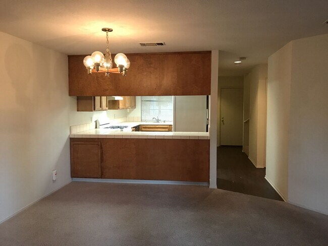Building Photo - 5065 Veranda Terrace