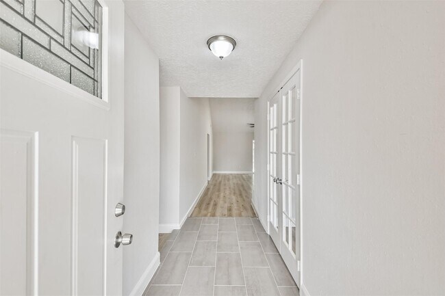 Building Photo - 23203 Pennsgrove Rd