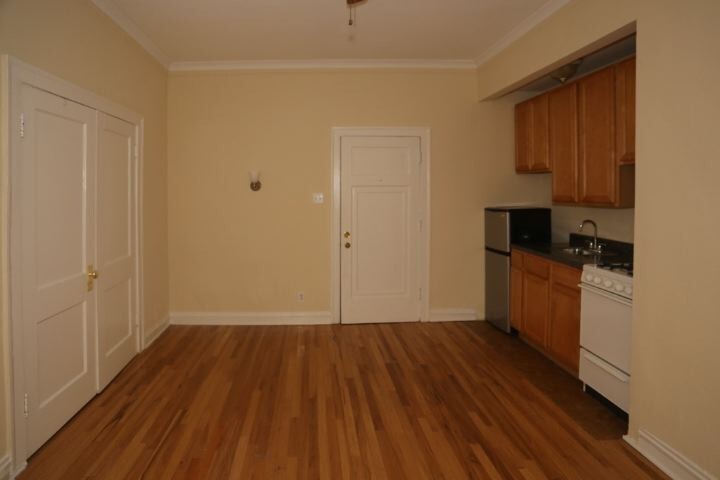 Building Photo - 4549 N Damen