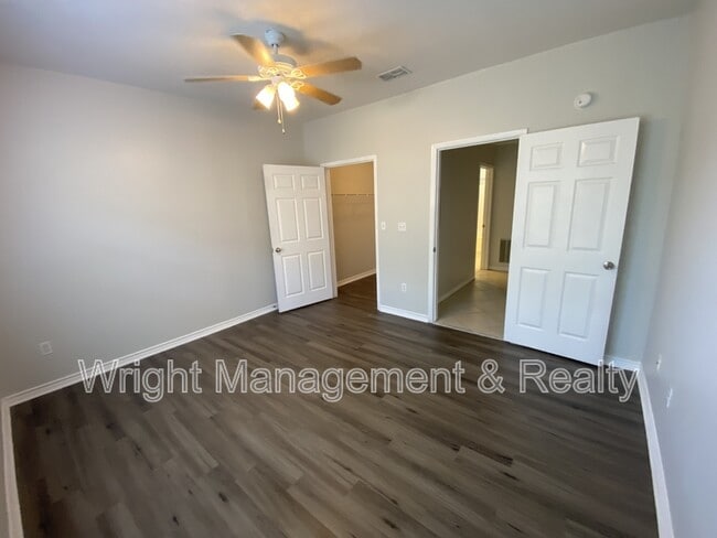 Building Photo - 4323 Bayside Village Dr