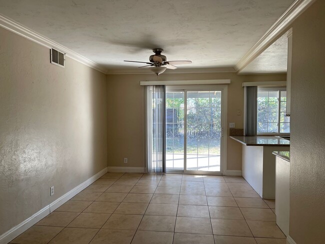 Building Photo - 3 BEDROOM 2 BATH HOUSE WITH 2 CAR GARAGE $...