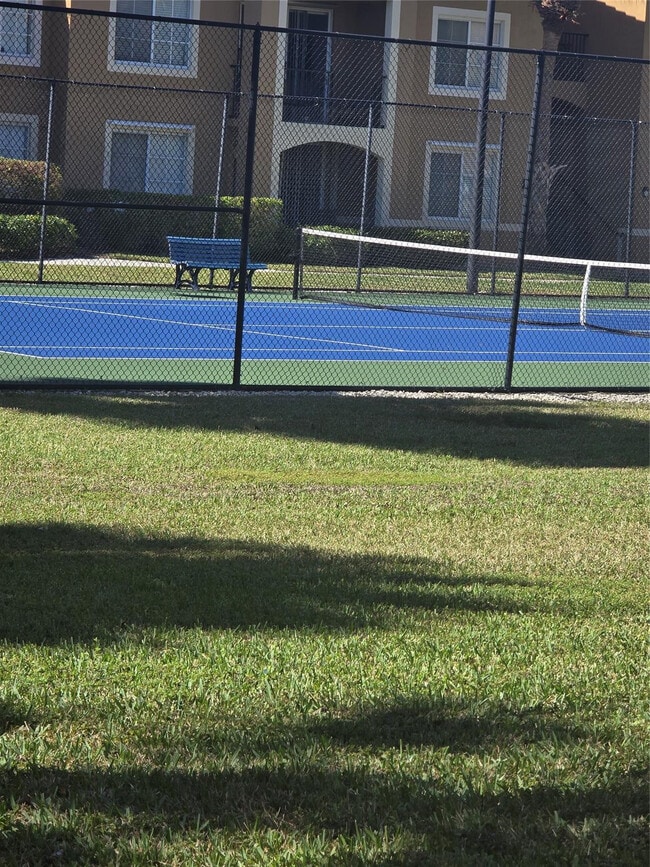 Building Photo - 7970 N Nob Hill Rd