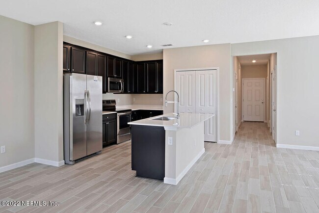 Building Photo - 12783 Josslyn Ln