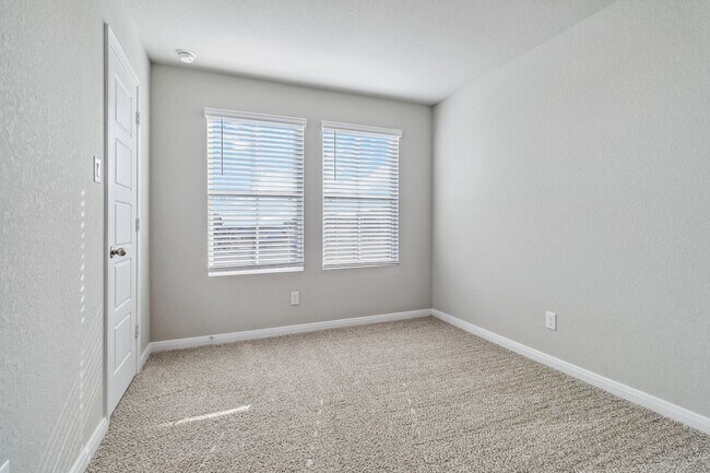 Building Photo - Brand New 3/2.5 Townhome