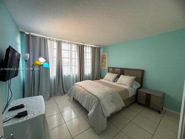 Building Photo - 1817 S Ocean Dr