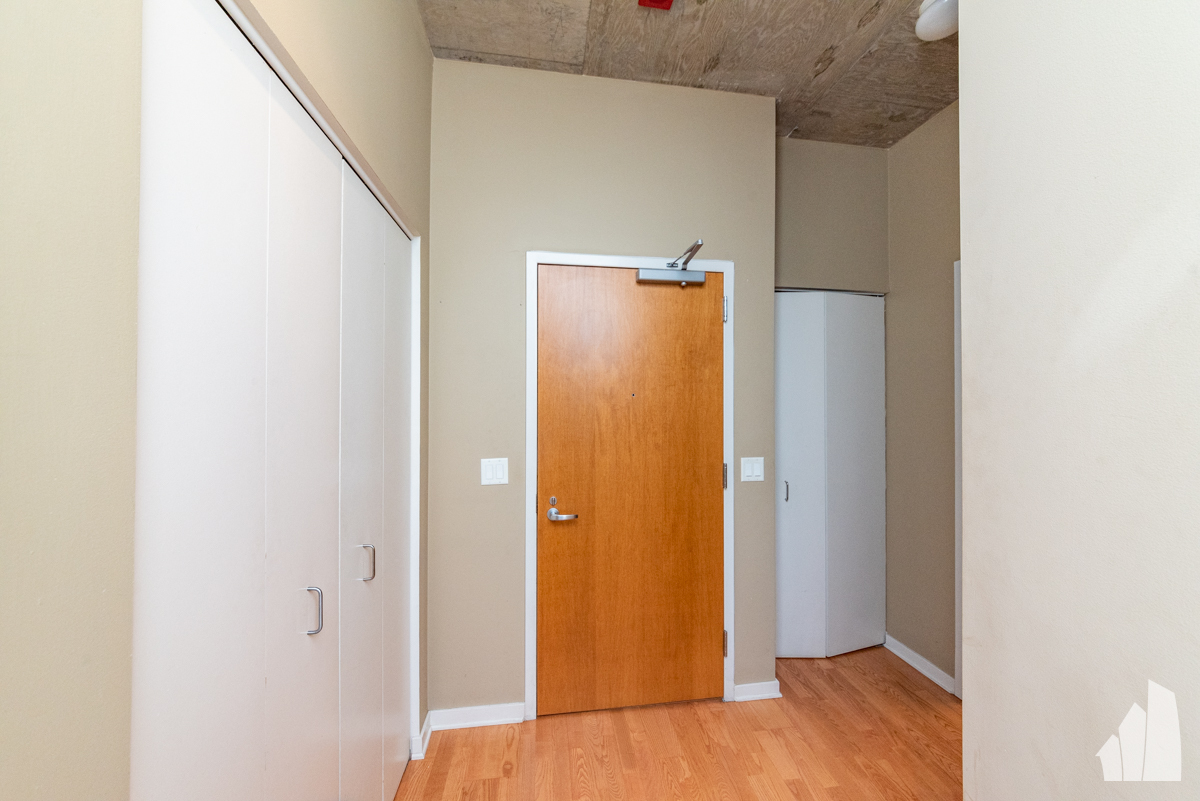 Building Photo - 700 N Larrabee St